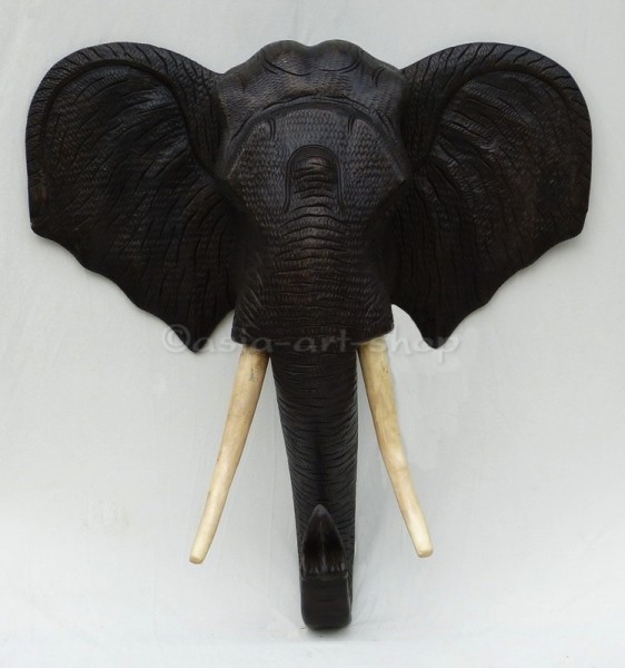 Tête d'éléphant en bois