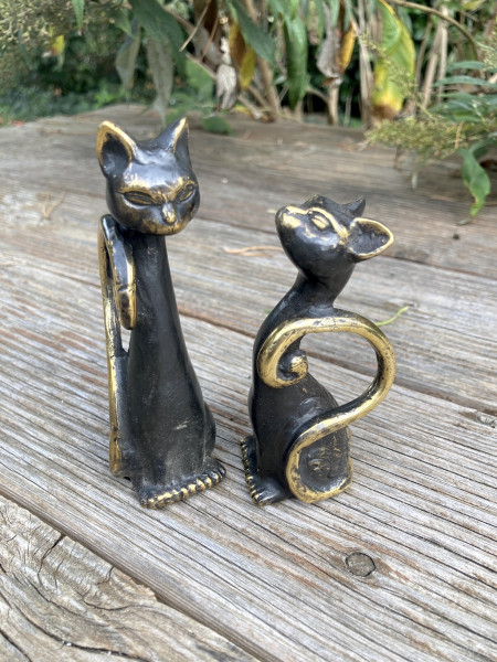 Katzenpaar aus Bronze